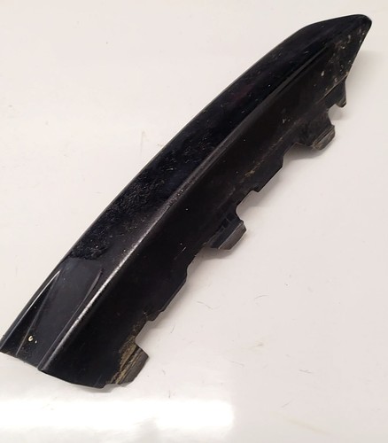 Front bumper splitter molding
