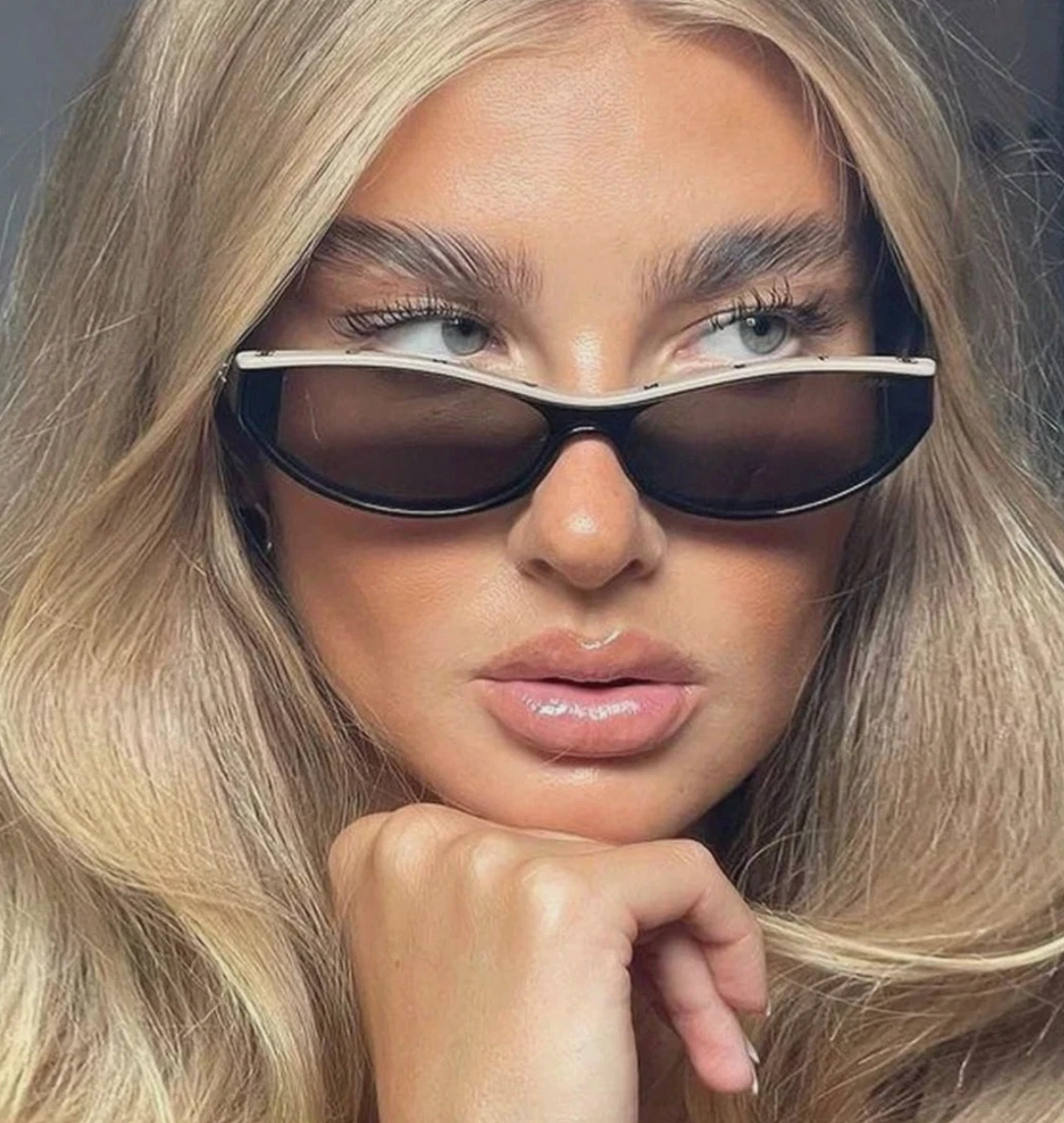 CHANEL グレーオーバルサングラス CHANEL Gray Oval Sunglasses for Women for sale | eBay