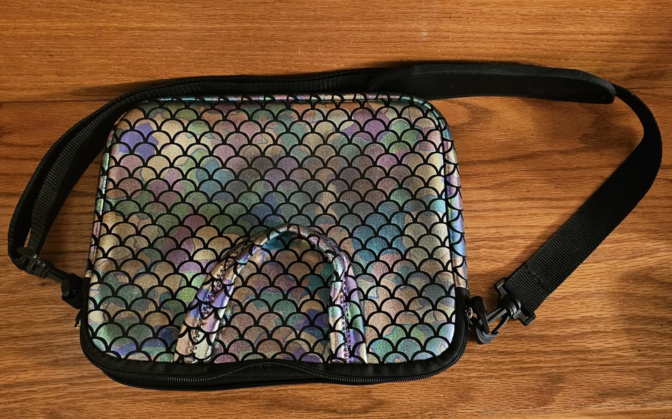 Funda para Tablet Acolchada Bolso de Hombro Bolsillo Exterior Diseño Sirena Metálico 10.5x8x1" Foto 2 de 4