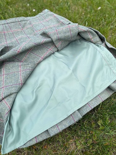 County Collection Wool Tweed Skirt - Green Pink Plaid, UK Size 12, Vintage Brit - Picture 5 of 5