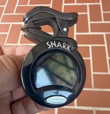 SNARK SN-8 Clip-On Chromatic Tuner w/ LCD Display for Guitar & Bass Black