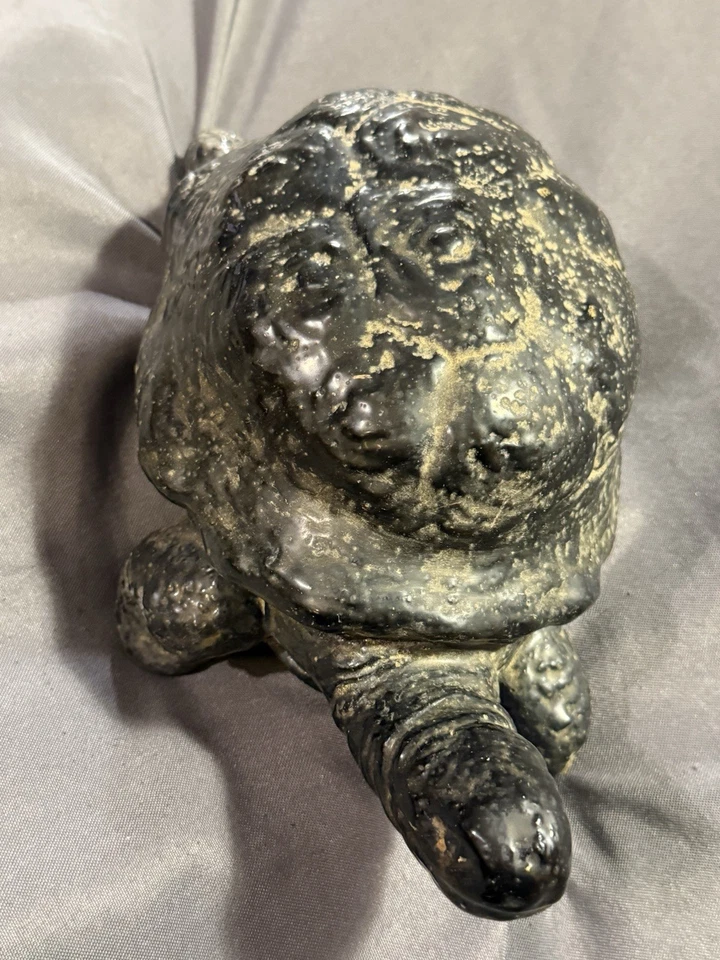 老式乌龟混凝土和碎石龟花园雕塑 — 第 3/4 张图片