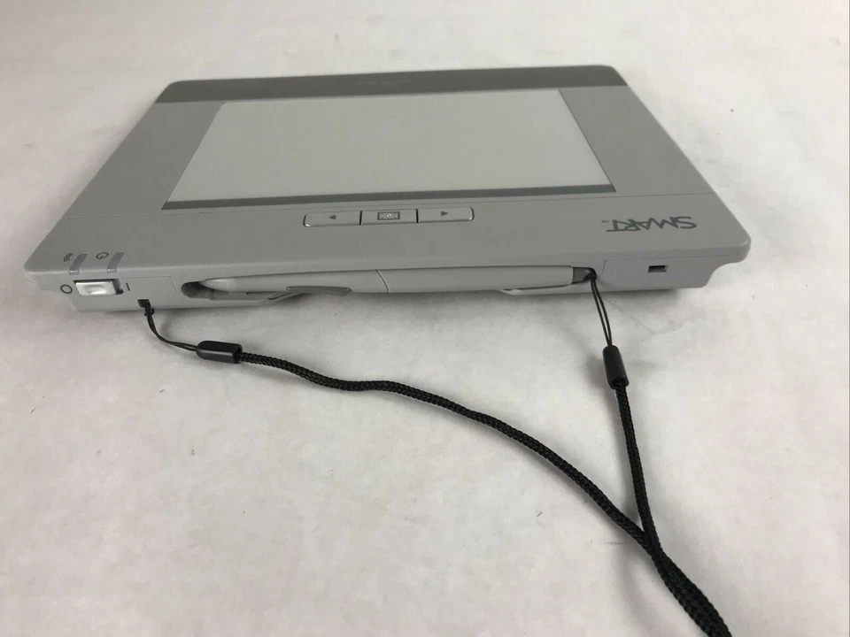 SMART Slate WS200 Graphic Tablet Pad Bluetooth w/ Pen and USB Connecter - Image 3 of 4
