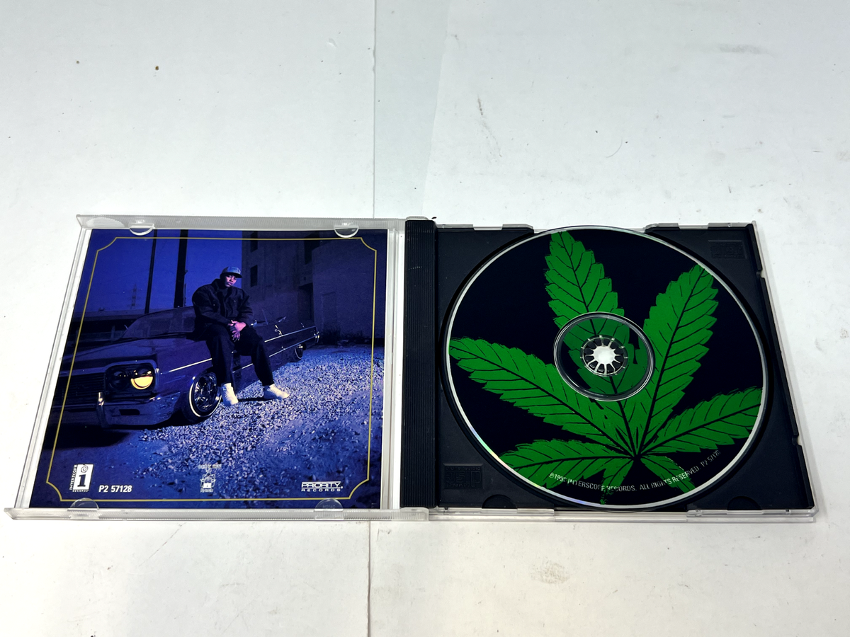 Dr. Dre - The Chronic (1992, Interscope Records P2 57128