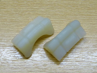 2x Gleitstück Sitz VW Golf 1 2 Cabrio Scirocco Polo Caddy Jetta Gummi 435881203A