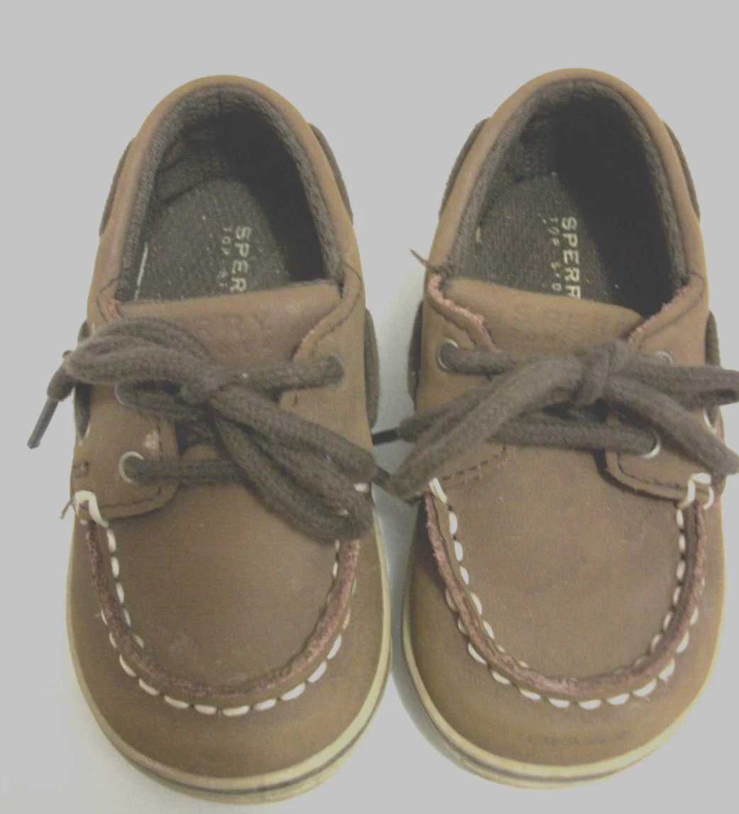 Baby boy sperry shoes 2025