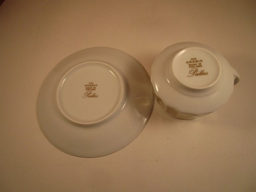 Vintage Arabia Finland Pallas Gold Set of 4 Cups & 5 Saucers B - Picture 10 of 13