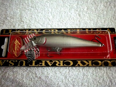 Lucky Craft Pointer 100 SP 4'' LONG IN THE COLOR ( SHINER ), WEIGHT 5/8 OZ