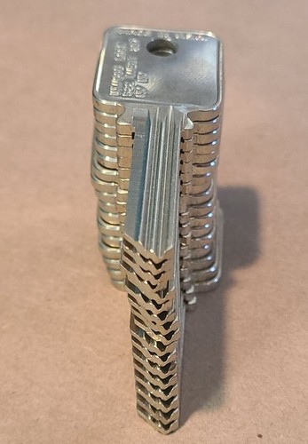 Medeco blank uncut square headed keys, qty. 2 for 1 price - 第 14/18 張圖片