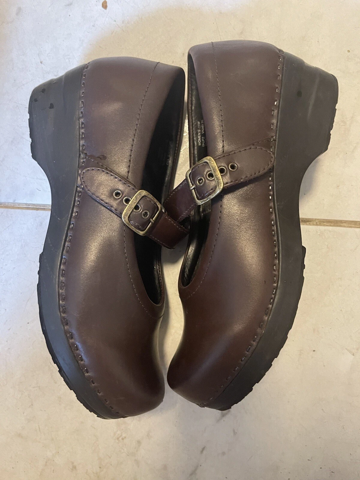 LL Bean Slip On Strap Buckle Clogs Shoes Burgundy Women’s Size 11