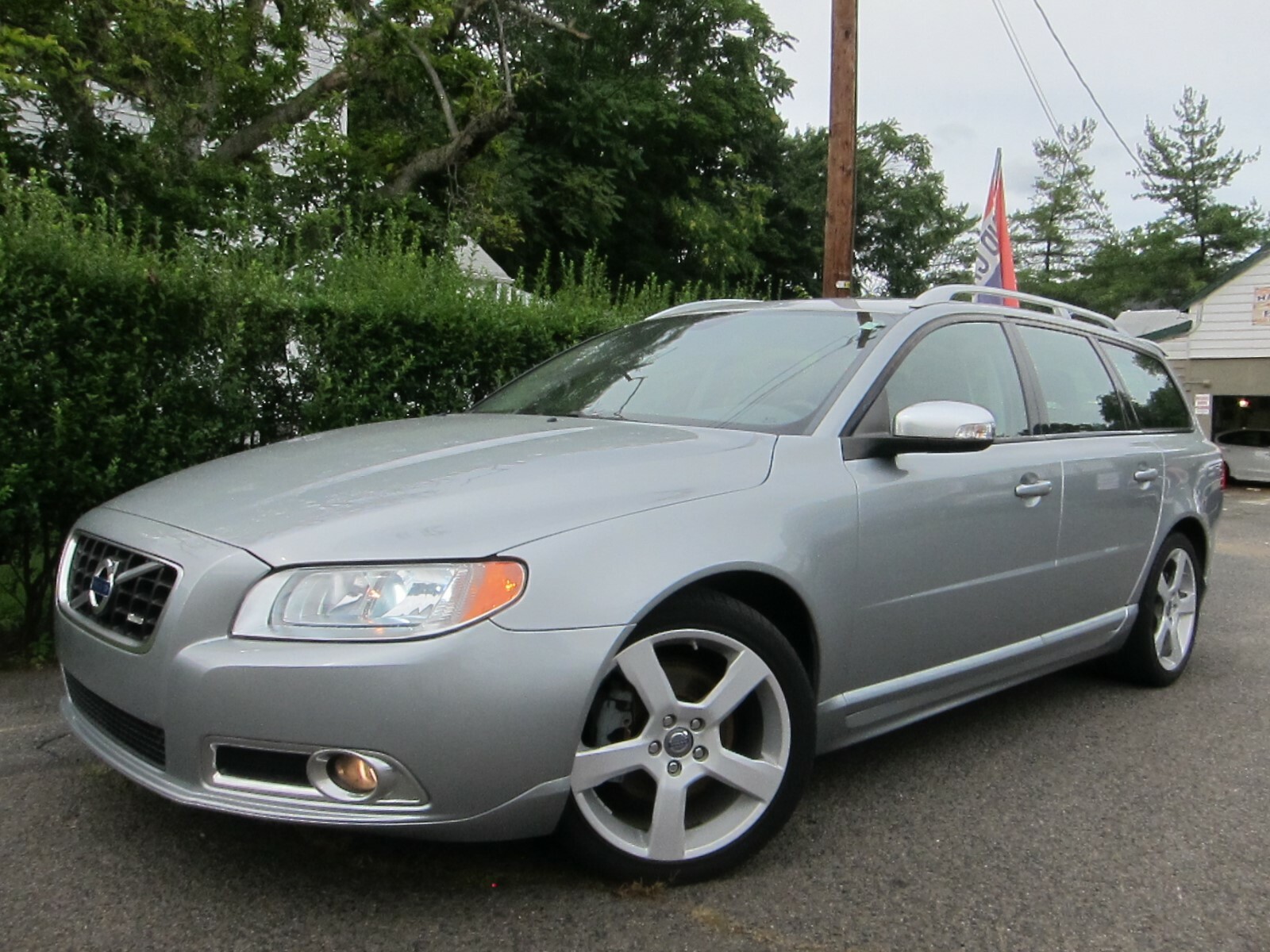 FS: 2010 V70 3.2 R-Design AT RARE - 89k, Silver / 2-Tone Charcoal-White in  NJ | SwedeSpeed - Volvo Performance Forum
