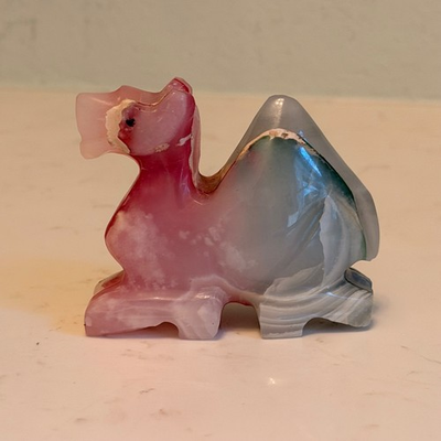 #ad Vintage Hand Carved Mexican Onyx Camel Figurine 3quot; Dyed Banded Calcite Stone MCM $17.96
