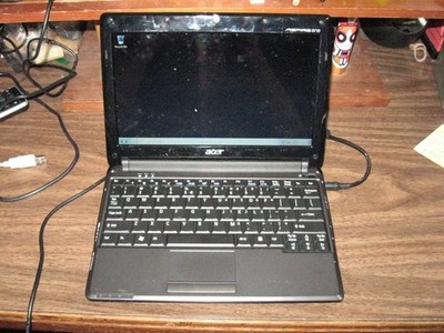 Acer Aspire One 531h Netbook Computer w/ AC Adapter