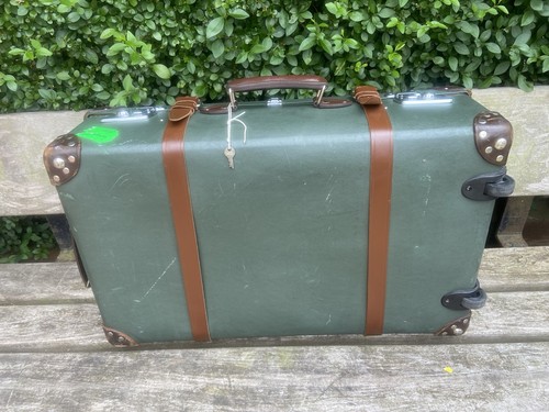 Rare Globe-trotter 2 Wheel Medium Check-in Suitcase Harrods Buckingham Green - Picture 5 of 22