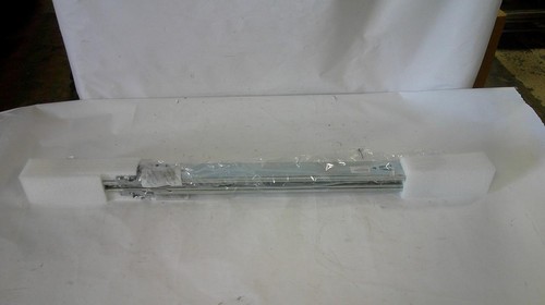 *NEW* Lenovo Pair L/R 1U SR630 Slide Server Rail Kit SM17A18044 SM17A18045 - Picture 2 of 6