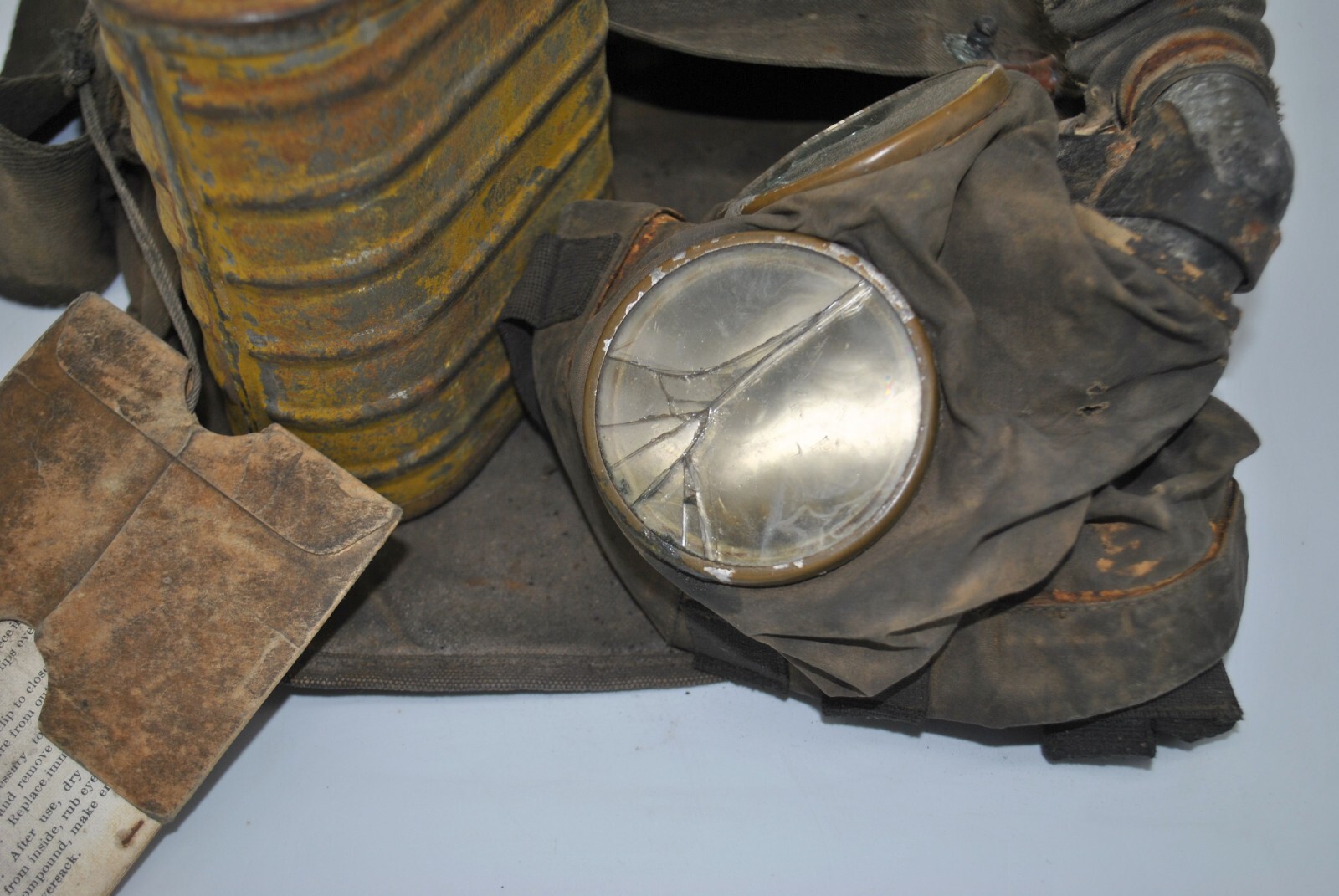 Respirator, Anti-Gas, M1917 SBR and Haversack: US Army - good condition