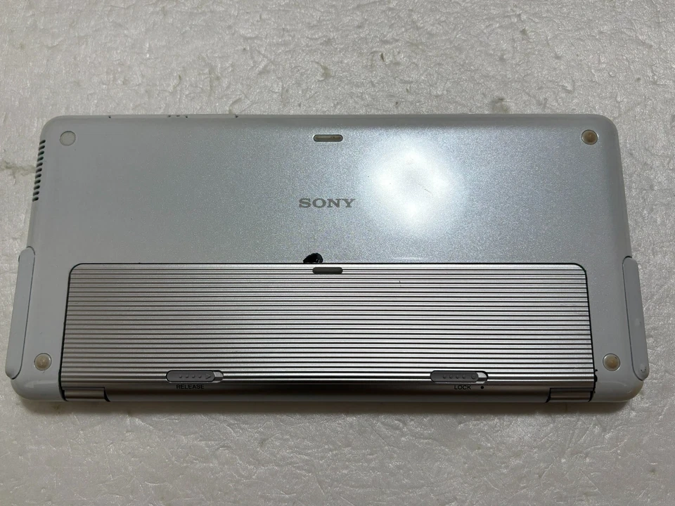 Sony Vaio Type P VGN-P70H White Atom Z520 RAM 2GB Windwos Vista Home Basic - Image 3 of 4