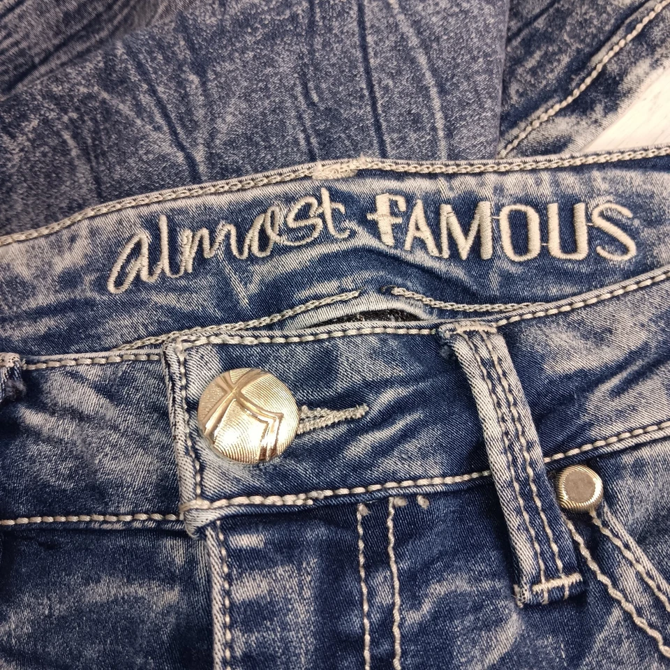 Pantalones de mezclilla para niñas casi famosas corte bota lavado ácido talla 5 Foto 4 de 4