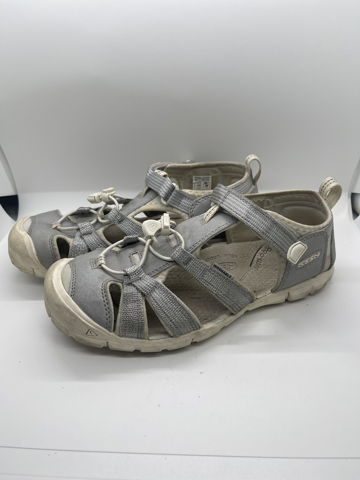 Sandali Keen taglia 6 scarpe argento impermeabili lavabili all'esterno