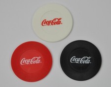 Set mit 3 Coca-Cola Coke USA Poker Chips Token rot+wei&szlig;+schwarz