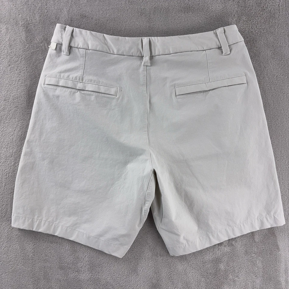 Lululemon Commission Shorts Mens 30 Beige Classic Ventlight Golf Athletic - Image 2 of 4