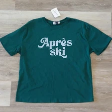 NWT Universal Thread Women's Apres Ski Graphic T-Shirt Green Size M