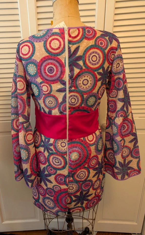 Mini vestido estilo años 60 Foto 2 de 4