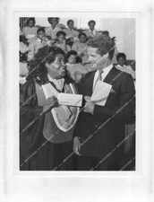 o47779 1983 orig photo Mabel King, Ben Murphy TV Lottery orp-47779