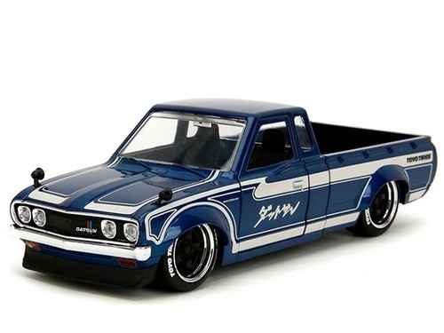 Jada 1:24 Scale JDM Tuners - 1972 Datsun 620 Pick-Up-Metallic Blue & Cream-35953 - Picture 2 of 6