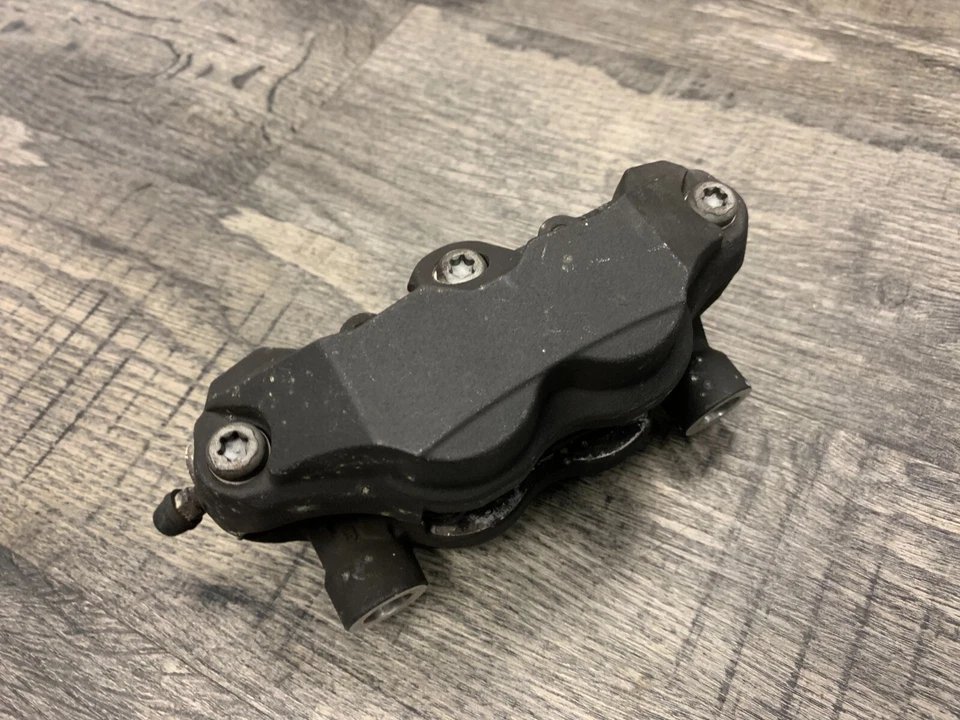 Suzuki 2008 2009 GSXR600 GSXR750 Front Right Brake Caliper TOKICO OEM * - Image 3 of 4