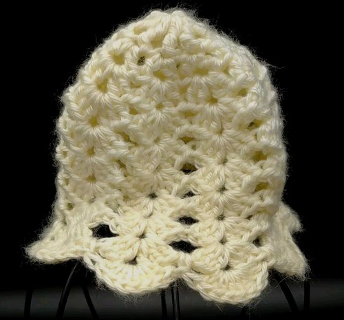 Neu Beanie gehäkelt Baby Mütze Neugeborene Handarbeit gestrickt gelb Blume - Bild 2 von 2