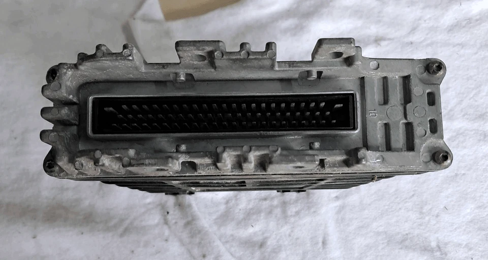 0261203731 Centralina iniezione  VOLKSWAGEN VENTO (1H) 1.8 Ber. 4p/b/1781cc - Immagine 3 di 4