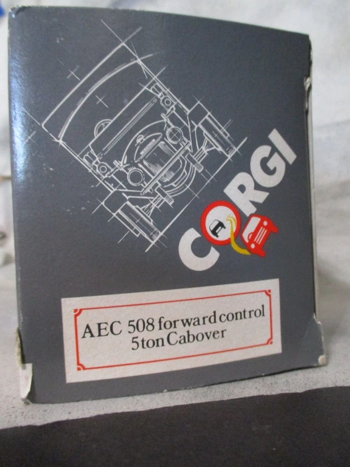 Corgi Classic Models Weetabix AEC 508 5 Ton Cabover Delivery  5-in Diecast w/Box - Image 4 of 4