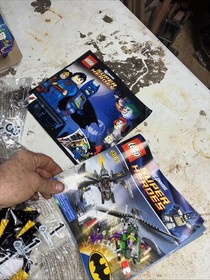 LEGO DC Comics Super Heroes: Batwing Battle Over Gotham City (6863) Open Box 6