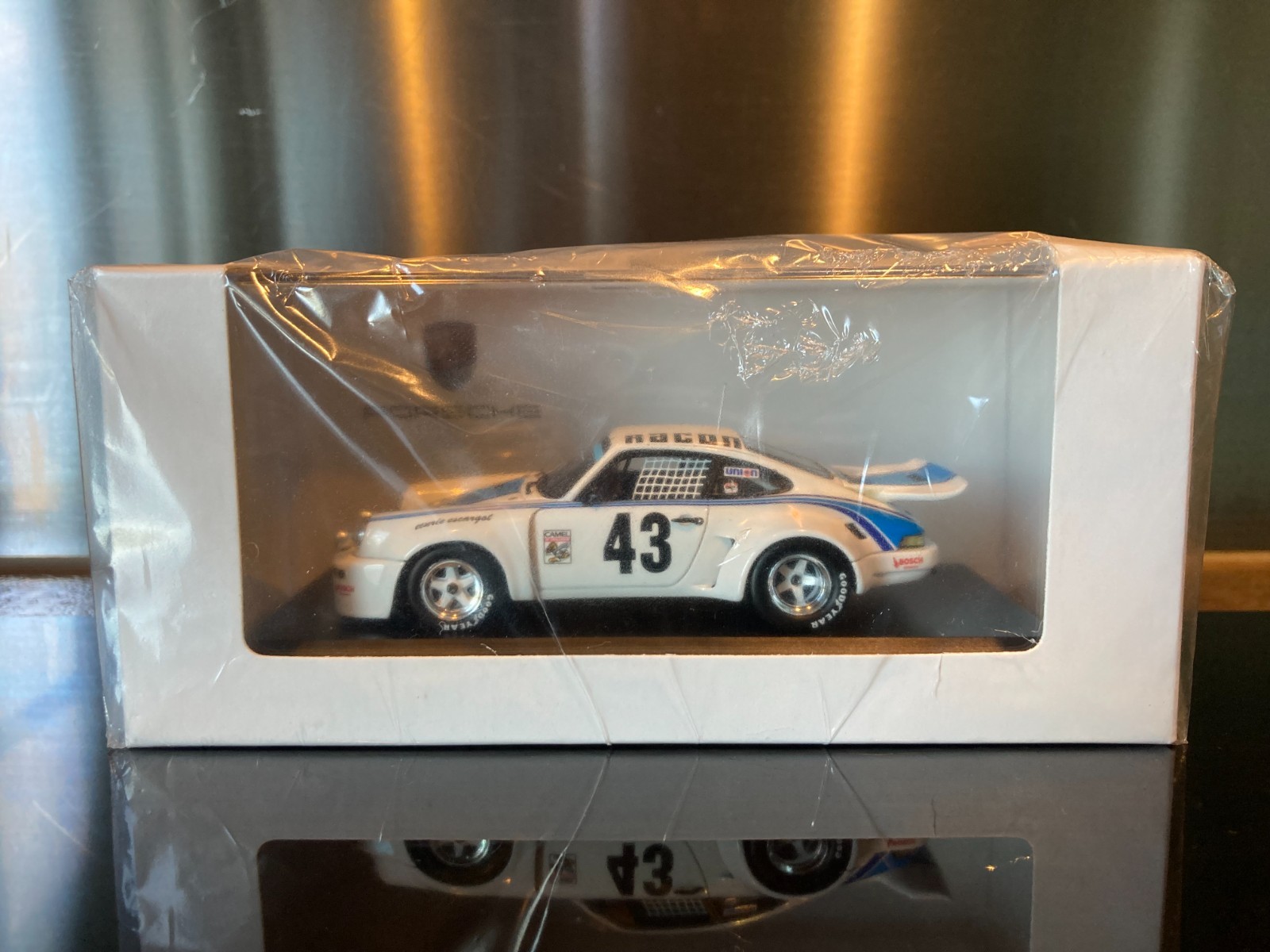 Porsche 911 Carrera RSR 3.0 miniature Spark 1/43 pièce de vitrine haut de gamme pour collectionneur
