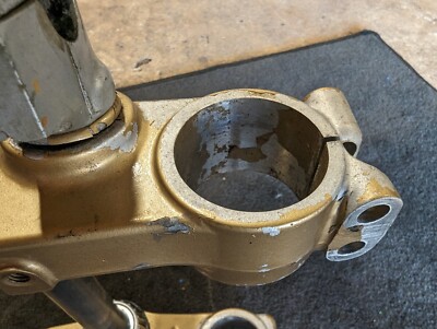 1995-2006 Kawasaki KDX200 OEM Triple Tree/ Steering Stem 44037