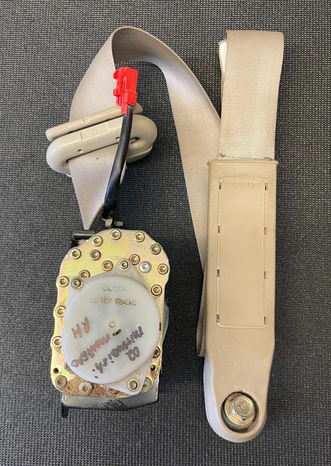 MITSUBISHI MONTERO 2001 2002 2003 CINTURÓN DE SEGURIDAD LADO PASAJERO DELANTERO DERECHO BRONCEADO OEM Foto 2 de 4