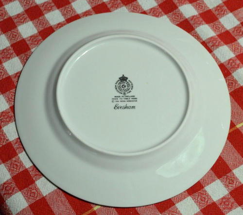 Evesham Gold Salad Plate by Royal Worcester, England - Picture 2 of 3
