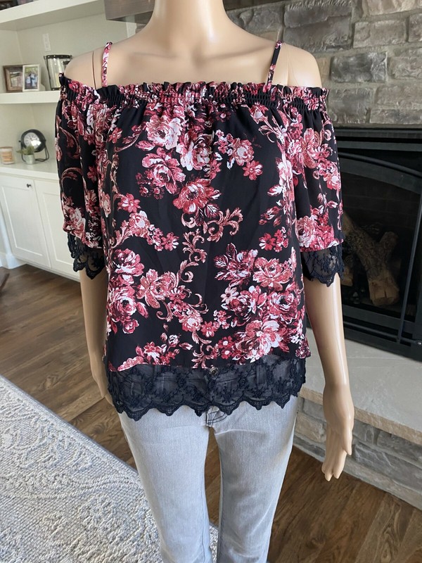 iZ BYER Womens Black pink floral Cold Shoulder Top Spaghetti Strap Size XS- 011