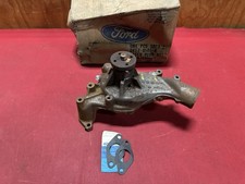 Nos 1974-1976 Ford Truck 360 390 Water Pump D4tz-8501-h D4te-8505-a 74-76