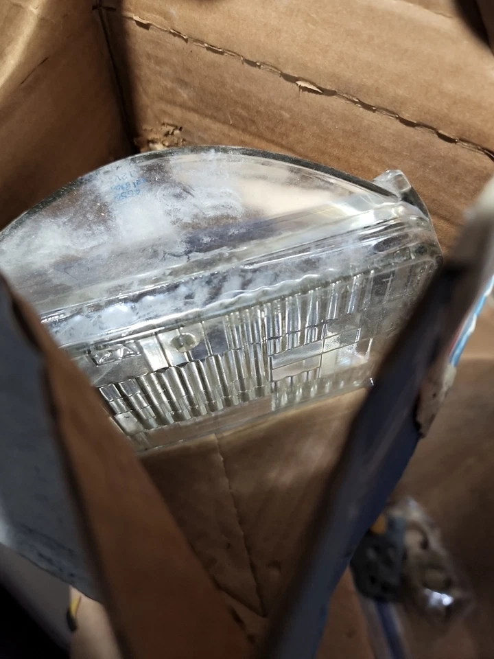 Chevrolet Oldsmobile 5966200 GM 1978-1988 luz principal 4652 aire acondicionado Delco nuevo en stock carrocería A/G Foto 4 de 4