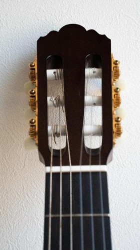 YAMAHA GC-22S Grand Concert Classical Acoustic Guitar Used w/case, Footrest - Picture 6 of 10