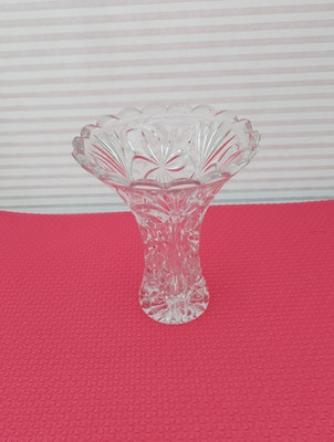 ELEGANTE BLUMENVASE AUS GESCHLIFFENEM GLAS KRISTALL STIL GERIFFELTES DESIGN 20 CM   