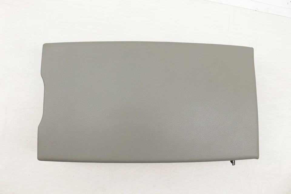 AUDI A4 2002-2008 - Apoyabrazos trasero / Portavasos 8E0885081AC Foto 3 de 4