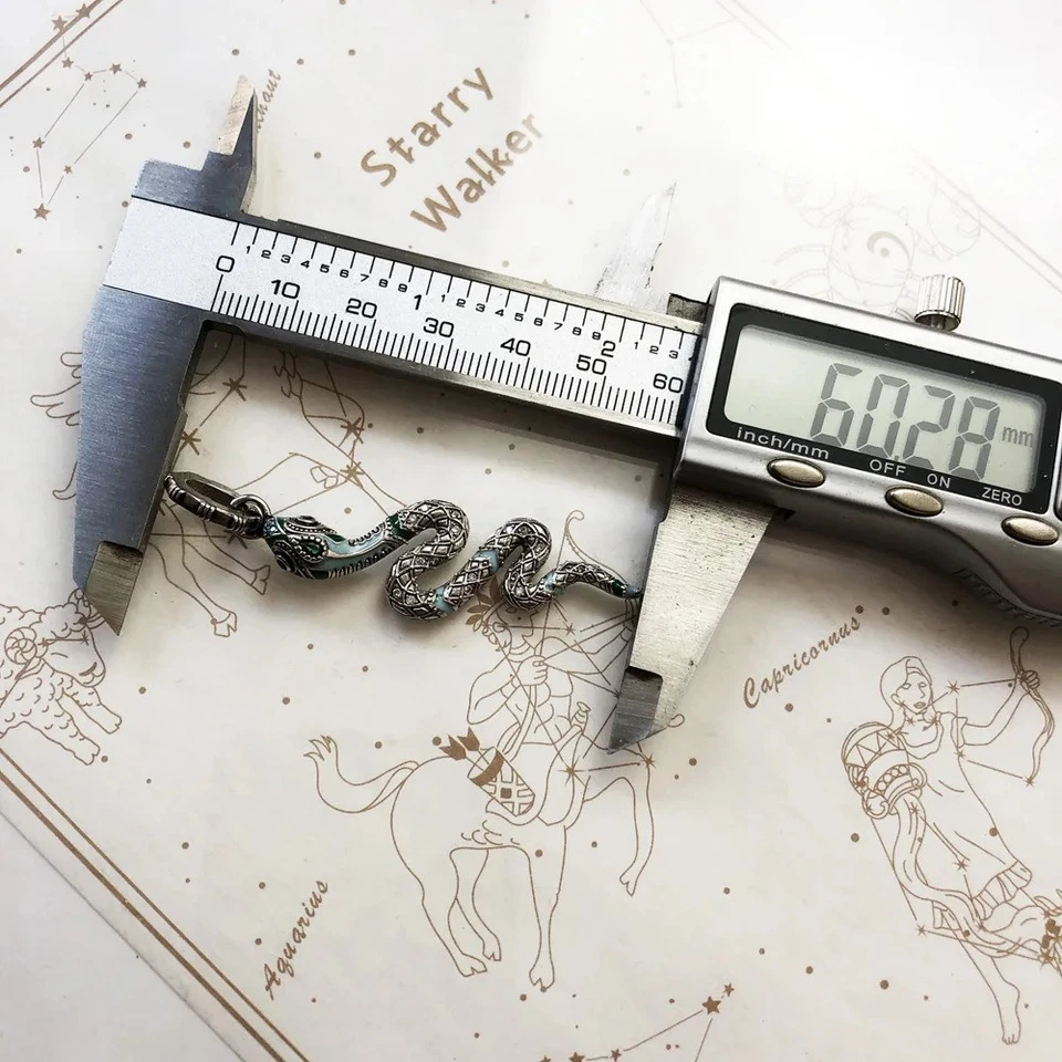 Colgante serpiente turquesa circonita cúbica plata de ley 925 2,3 pulgadas de largo Foto 2 de 4