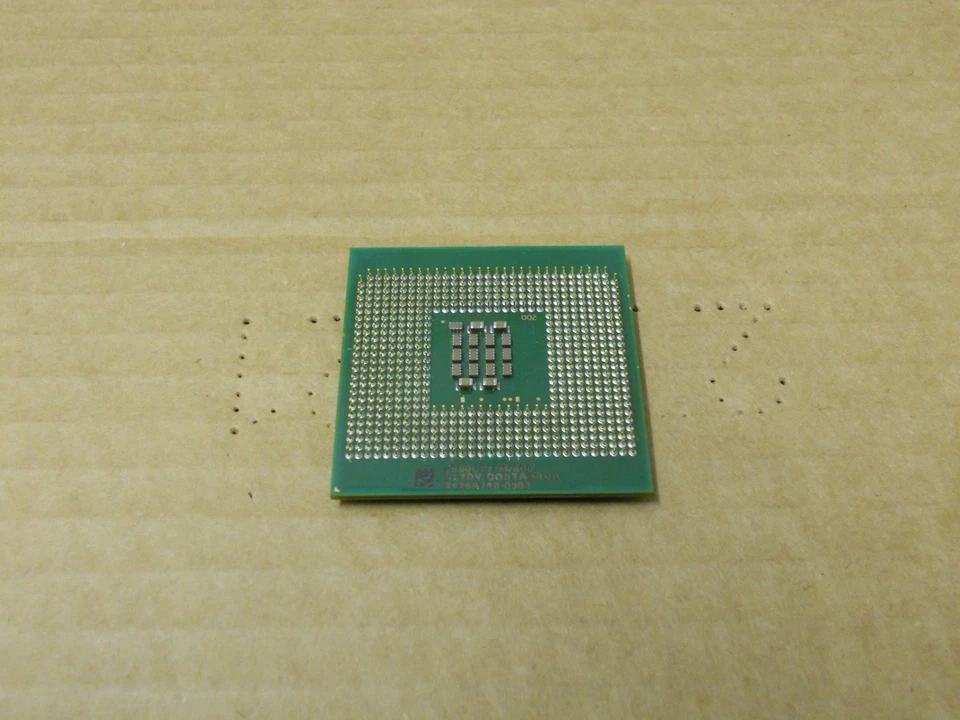 Intel Xeon 2,8GHz Pin Gold 2800/1M/800 ©‘2003 Vintage - Immagine 2 di 2