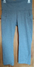 Xersion Capri Leggings Size M Women’s Gray Anti Odor Pockets