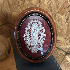 Lace Art Gallery Oval Framed Christian Plaque Madonna & Child w/ Easel Back