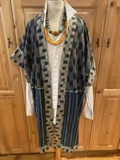 Amazing Art to Wear Vintage Blanco Negro Guatemala  Handwoven Like Veranda Wear