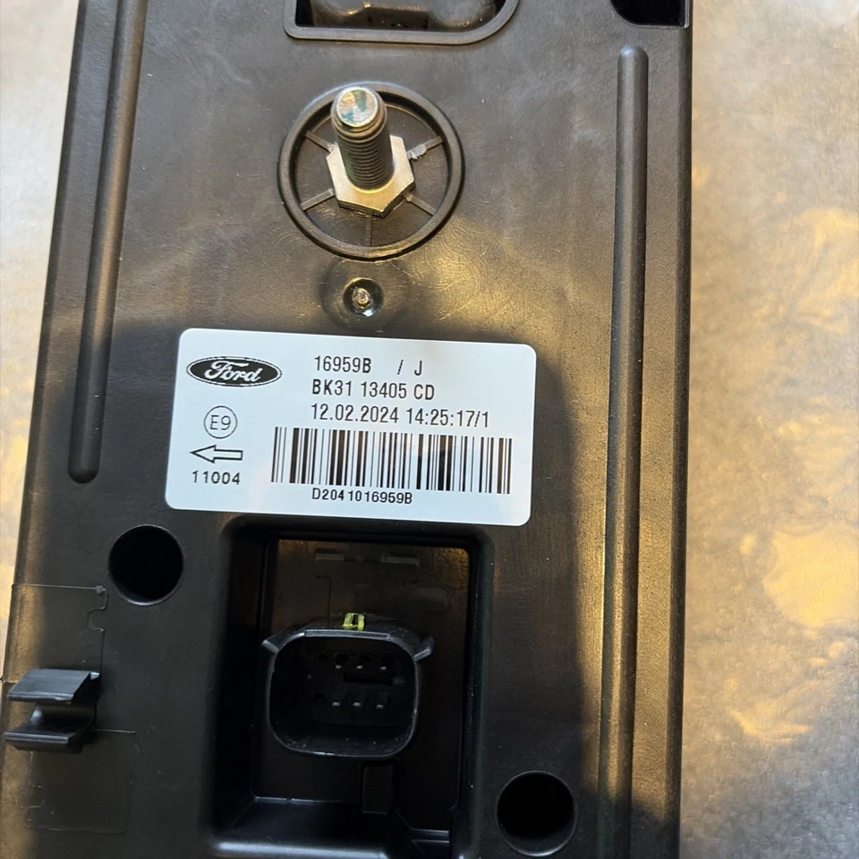 FORD TRANSIT MK4 Rear Left Lamp Assy BK31-13405-CD 1940131 NEW GENUINE - Image 4 of 4